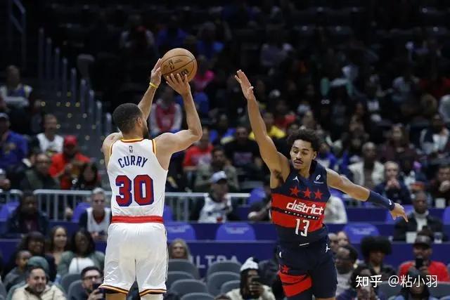 阿根廷0-1落后！梅西双手抱头，神情低落